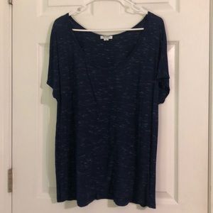 Women’s old navy tee